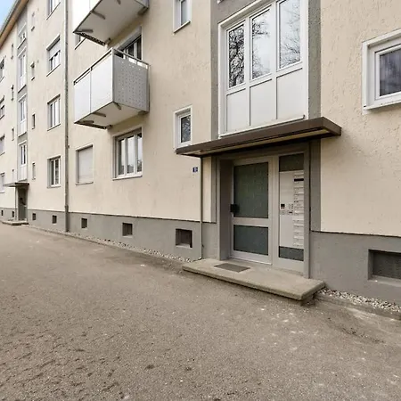 Modern And Stylish In Apartment Augsburg